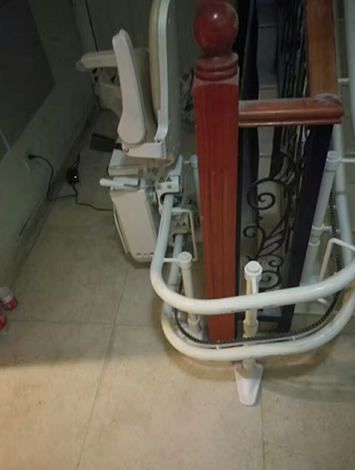 曲線型座椅電梯(1)